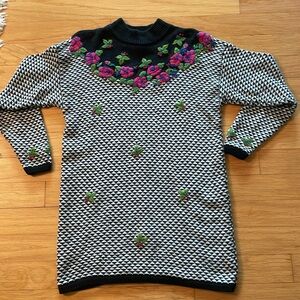 Vintage Long Sleeve Sweater Dress Like New  black white pink green red purple L